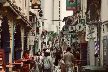 clean streets in Singapore