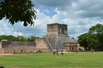 mayan ruins in Cancun Mexico